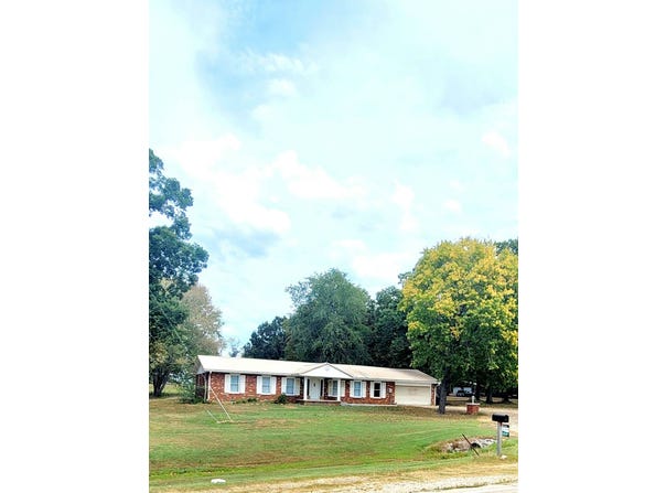 4375 State Highway 142 E, Doniphan, MO 63935
