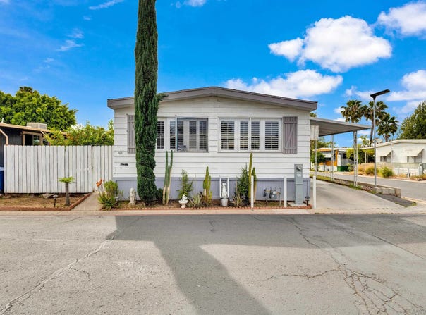 400 Greenfield Dr, El Cajon, CA 92021