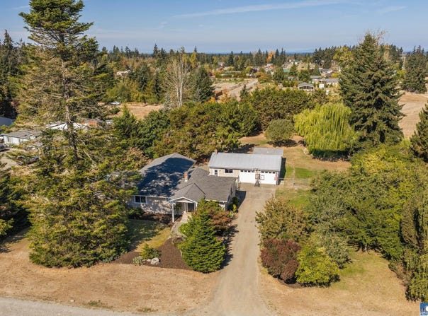 160 Lorraine Dr, Sequim, WA 98382