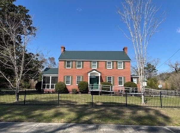 39 E Calhoun Street, Wadley, GA 30477
