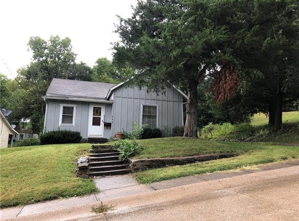 724 Hazel Street, Excelsior Springs, MO 64024