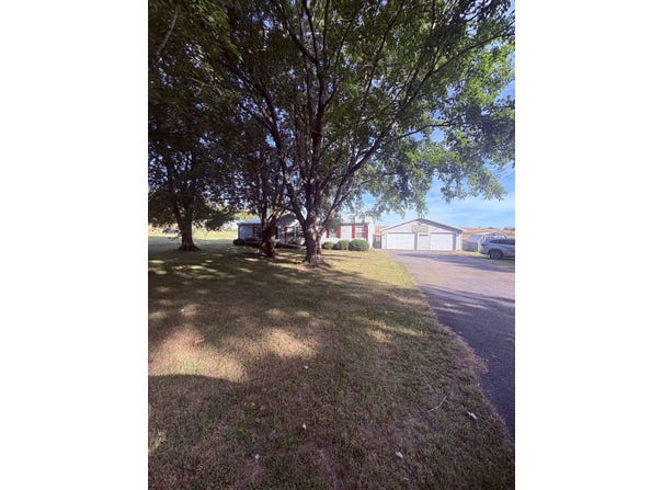 1915 State Route 983, Morganfield, KY 42437