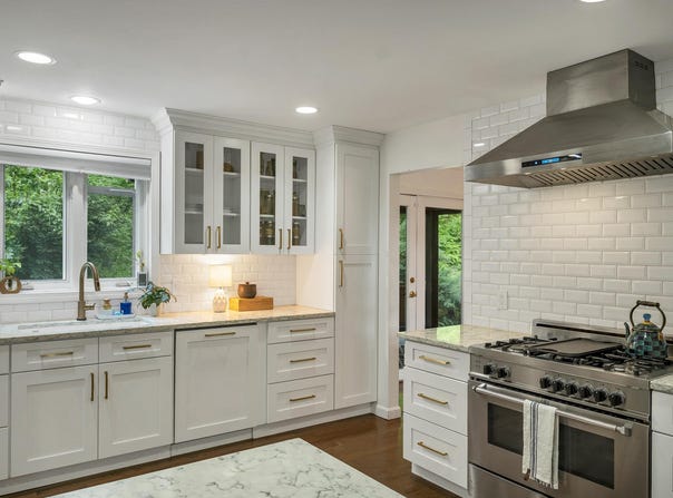 8 W Gate Drive, Bow, NH 03304