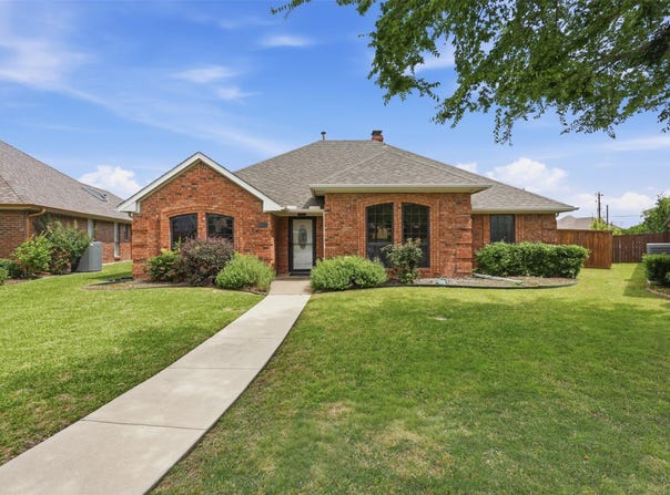 112 Highland Meadow Circle, Coppell, TX 75019