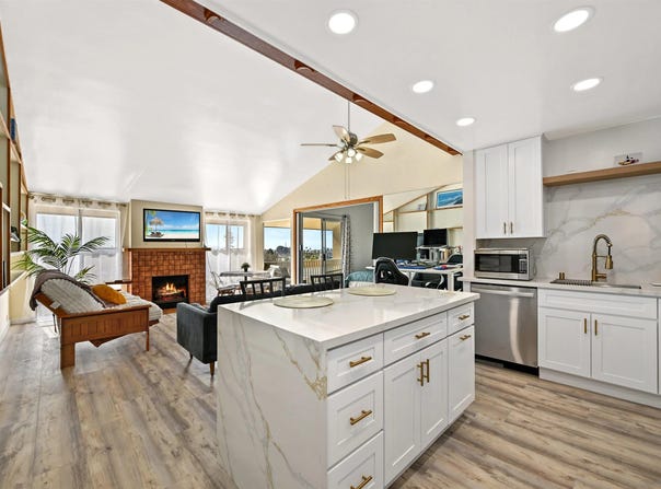1855 Diamond St, San Diego, CA 92109