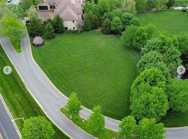 8309 Maplewood Lane, Lenexa, KS 66215