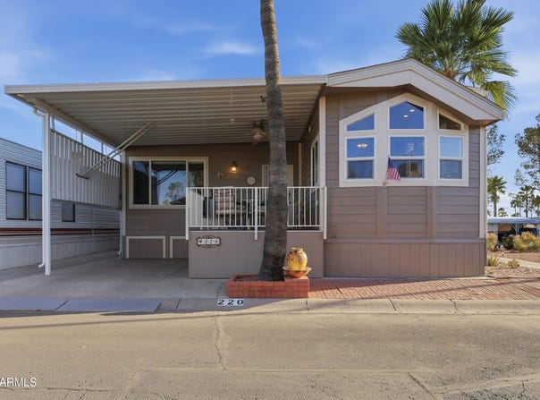 220 MOTHERLODE Drive, Apache Junction, AZ 85119