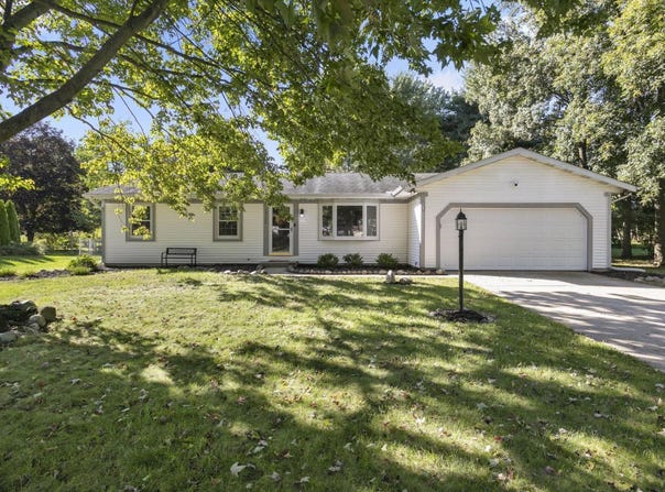 12320 Timberline Trace N, Granger, IN 46530