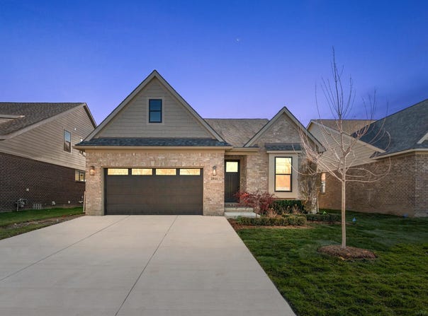 5944 Willow Grove Drive, Troy, MI 48085