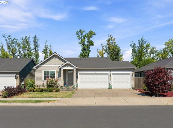 127 NE HILL Way, Estacada, OR 97023