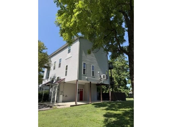 111 Parkview St., Augusta, KY 41002