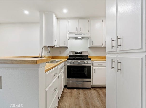 12330 Osborne St., Pacoima, CA 91331