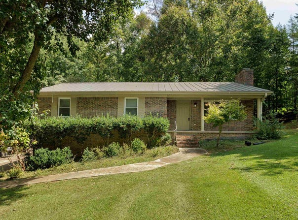 113 Spring Cove Rd, Florence, AL 35634