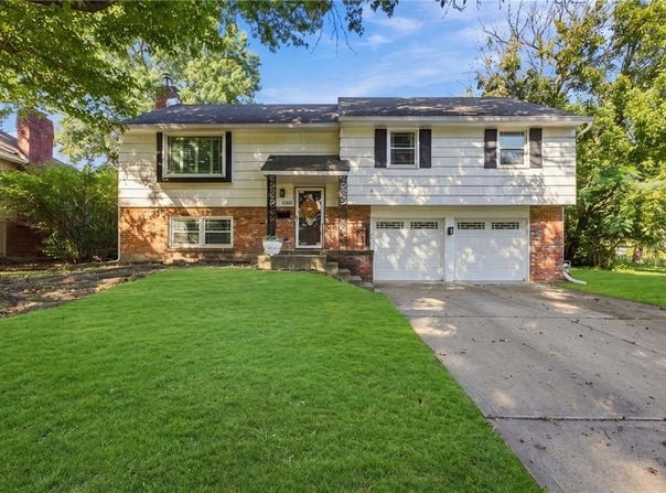 6624 Marty Street, Overland Park, KS 66202