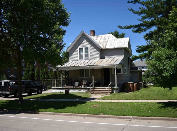 2240 MAIN STREET, Stevens Point, WI 54481