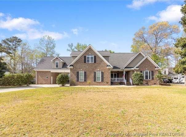 417 Foxwood Drive, Hope Mills, NC 28348