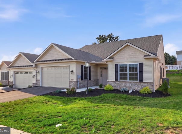 620 BLUFF STONE Drive, YORK, PA 17402