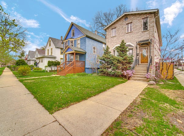1915 Dewey Avenue, Evanston, IL 60201