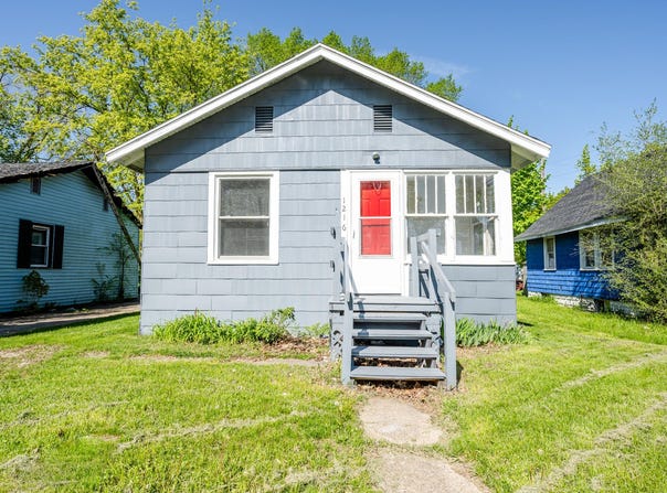 1216 Broadway, Benton Harbor, MI 49022