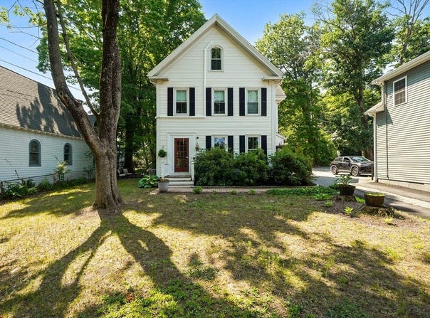 146 Lincoln Rd, Lincoln, MA 01773
