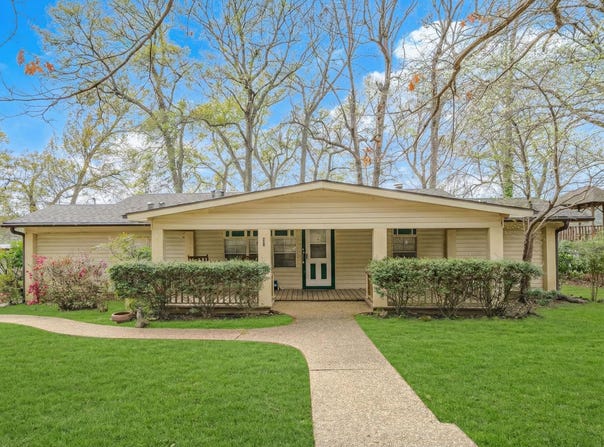 3065 E Lake, Gladewater, TX 75647
