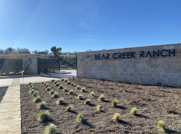 2032 Hidden Bluff, Aledo, TX 76008
