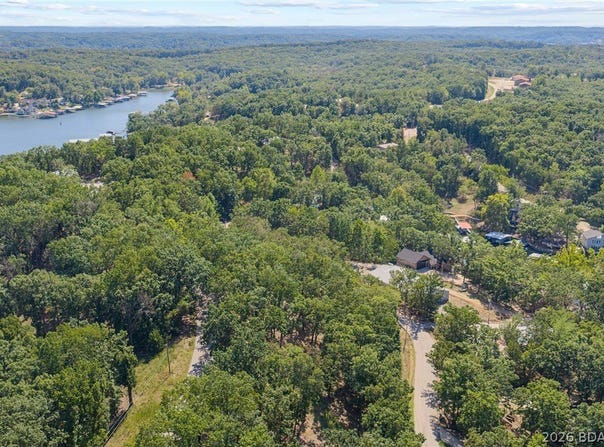 Chimney Point lot: 5, Sunrise Beach, MO 65079