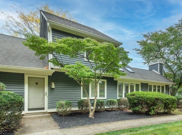 27 Village Dr, Bernards Twp., NJ 07920-1340