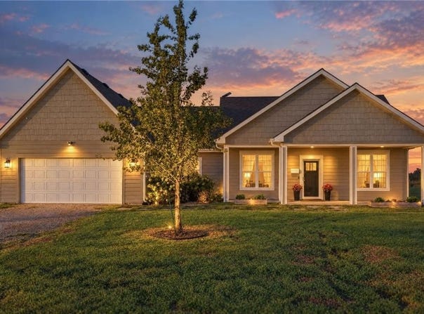 1706 SE Herschell Road, Tecumseh, KS 66542
