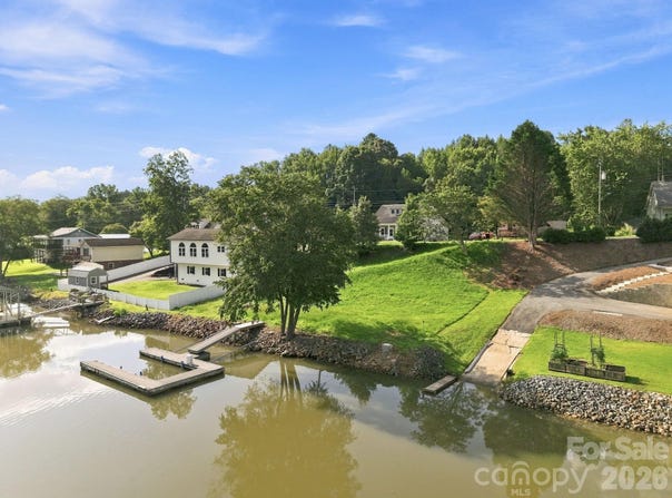 207 Catawba Avenue, Hickory, NC 28601