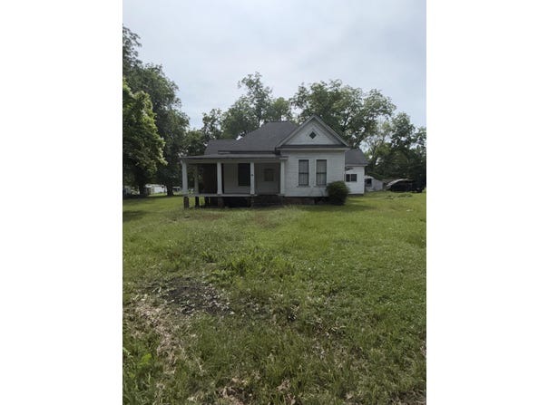 151 N Front Street, Artesia, MS 39701