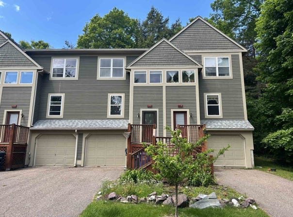 106 E Redrock Drive, Burlington, VT 05401