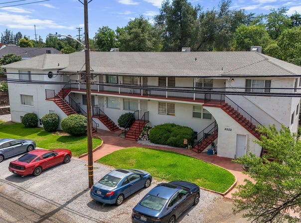 2222 California, Redding, CA 96001