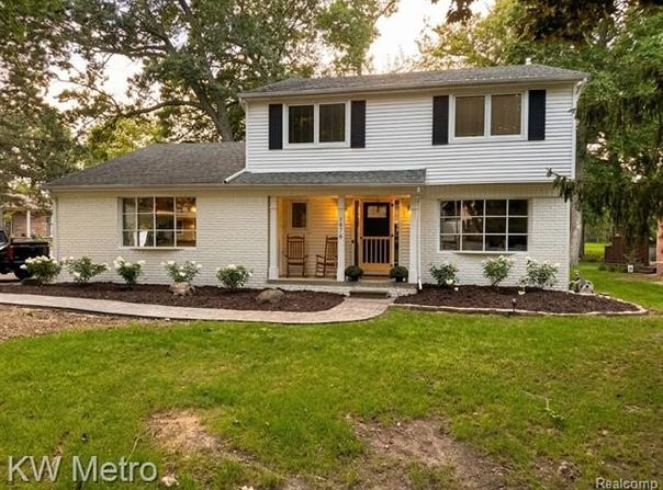 1476 Chanticlair Circle, Wixom, MI 48393