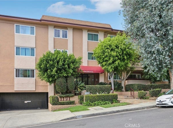 1121 N Olive Drive, West Hollywood, CA 90069