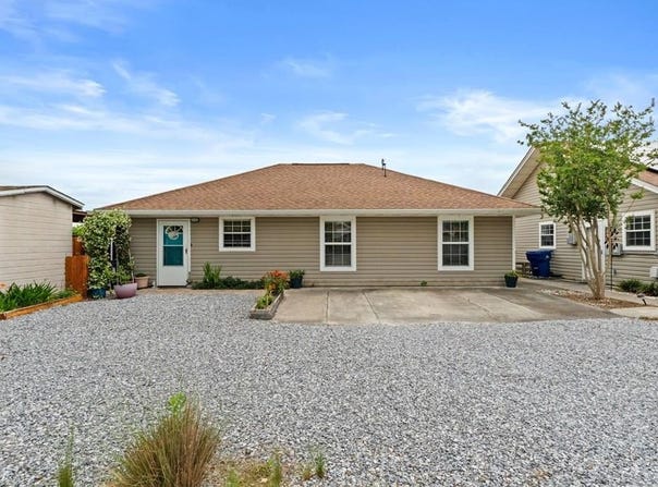 1005 Cypress Ln, Mexico Beach, FL 32456