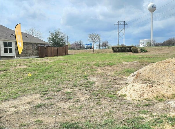 295 Tailwind Dr, Kyle, TX 78640