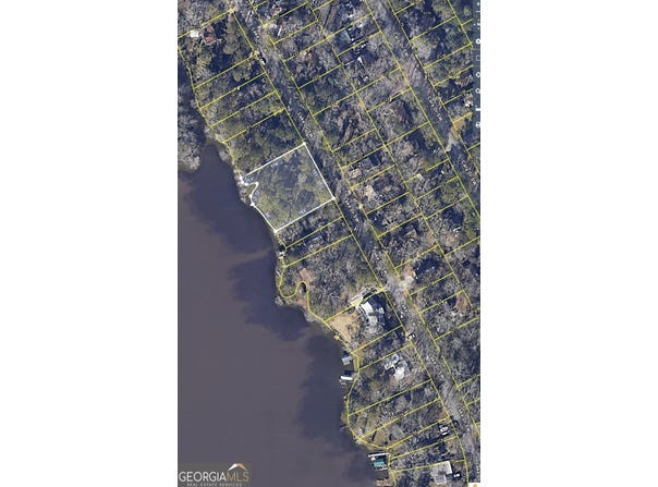 8800 Lake Drive, Snellville, GA 30039