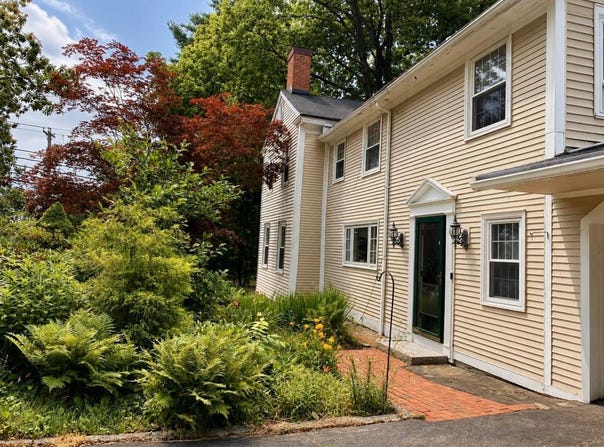 240 Mountain Road, Concord, NH 03301