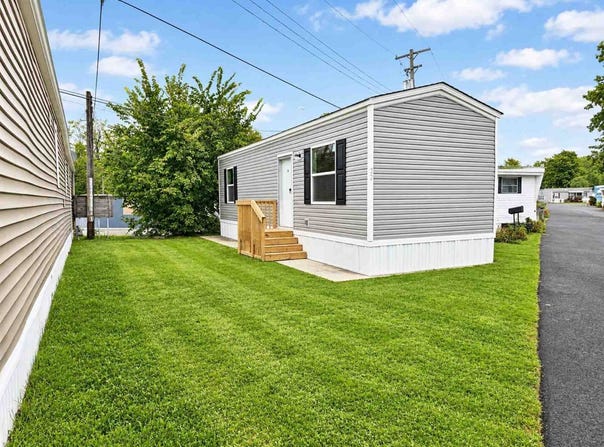 6835 Richmond Rd., Solon, OH 44139
