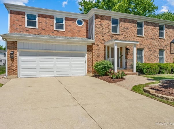 1280 Pembrook Circle, Roselle, IL 60172