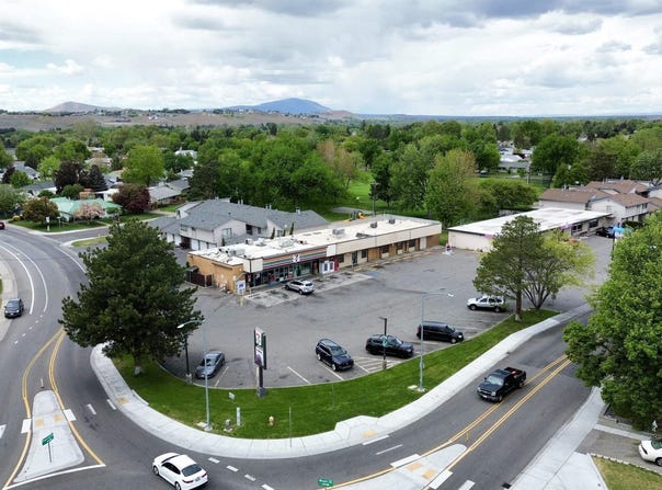 415 Wright Ave, Richland, WA 99352