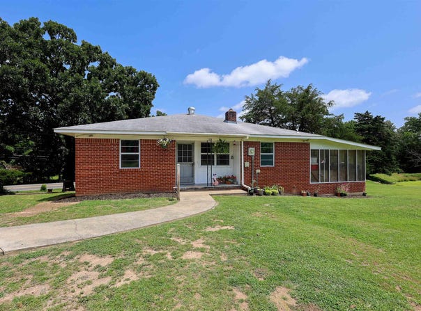 132 South Drive, Mount Ida, AR 71957