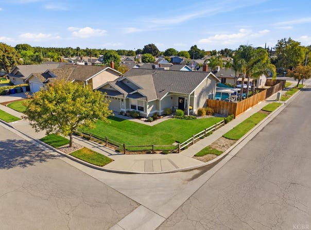 1452 Maple Court, Lemoore, CA 93245