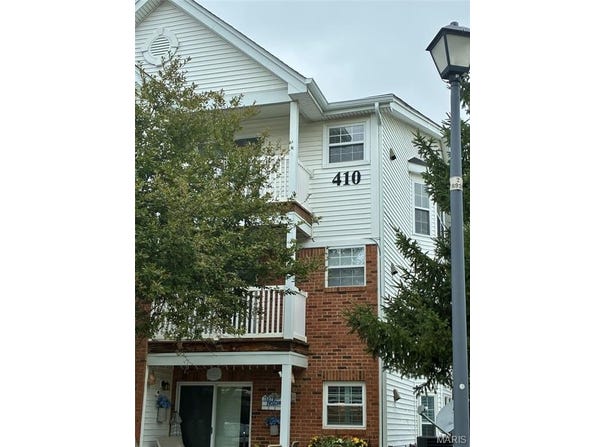 410 Benton Drive, St Peters, MO 63376