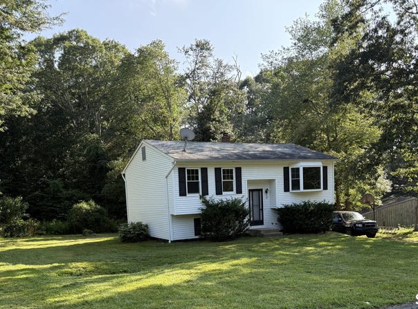 39 Beechwood Boulevard, Plainfield, CT 06374