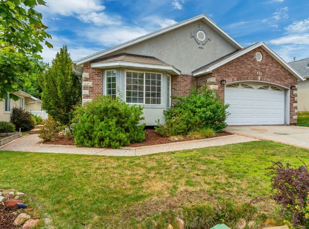 994 S SLATE CANYON Dr E, Provo, UT 84606