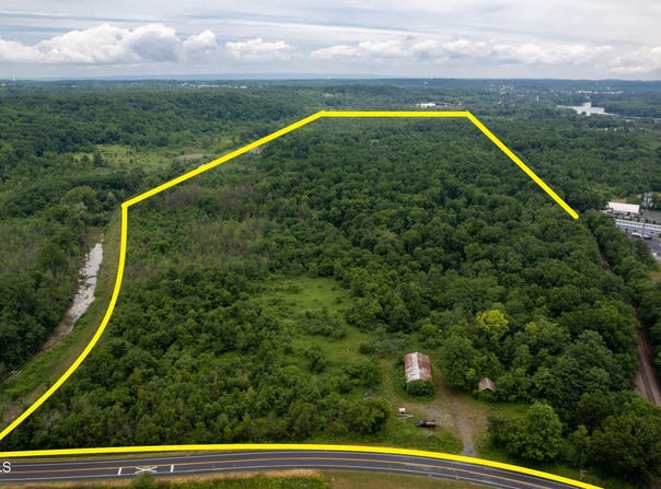 L 30.111 Newtown Road, Halfmoon, NY 12118