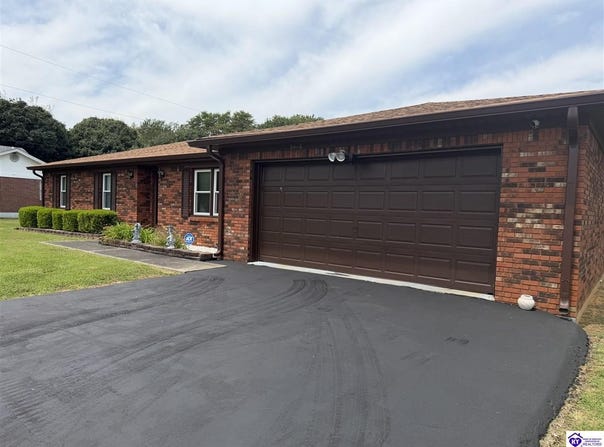 9446 Leitchfield Road, Cecilia, KY 42724