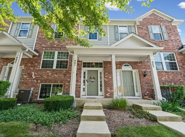 991 Reserve Drive, Elgin, IL 60124